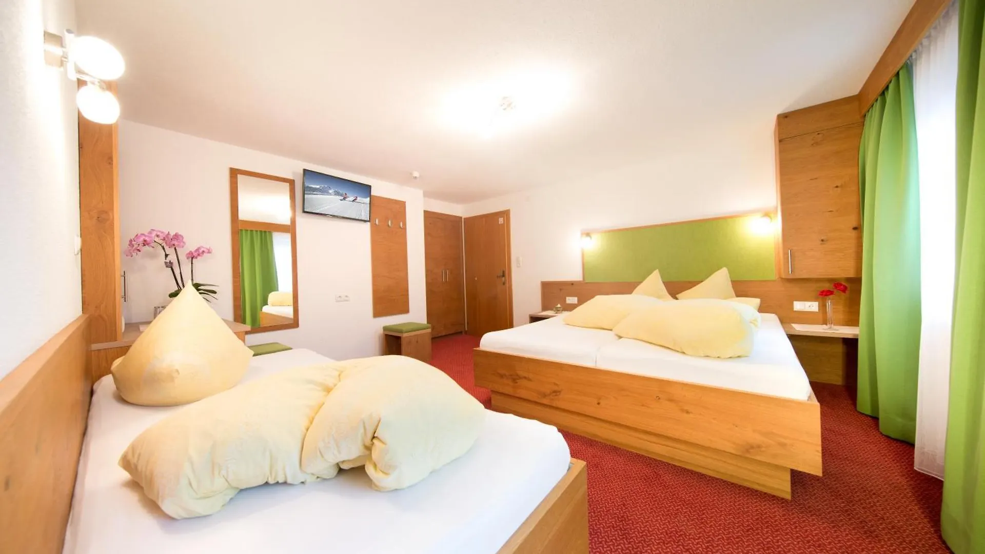 Pension Sonnenheim Sölden Bed & Breakfast