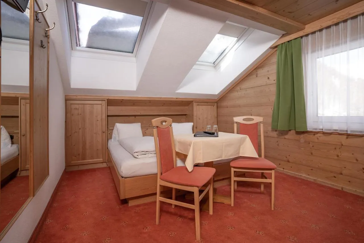 Bed & Breakfast Pension Sonnenheim Soelden